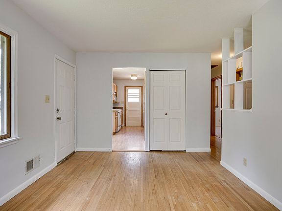 3rd image of 756 Holley Ave