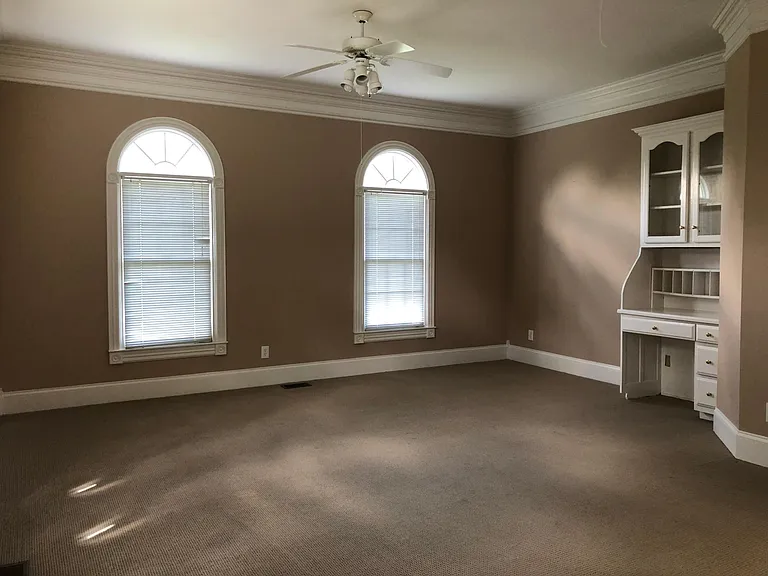 9507 Eastgate Ct — Photo 15