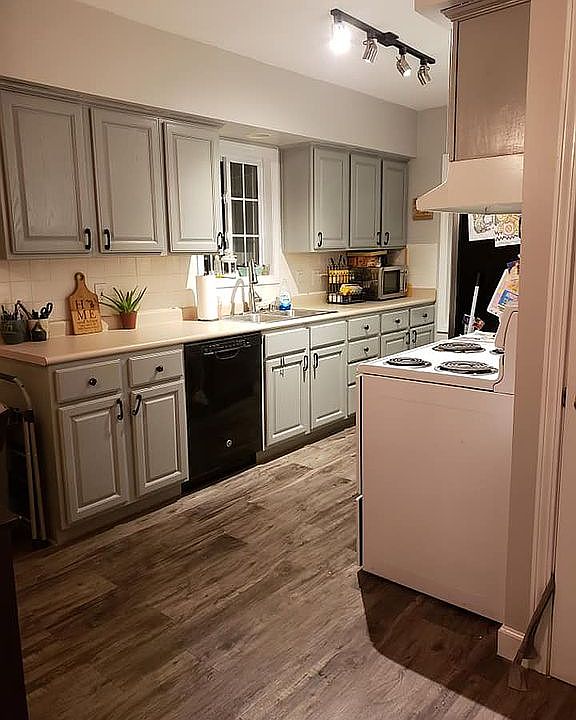 2nd image of 421 N Fancher Ave