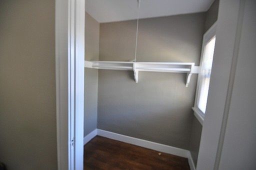3rd image of 1720 E Denny Way APT 105