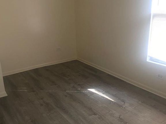 5th image of 4244 S Michigan Ave APT 3N