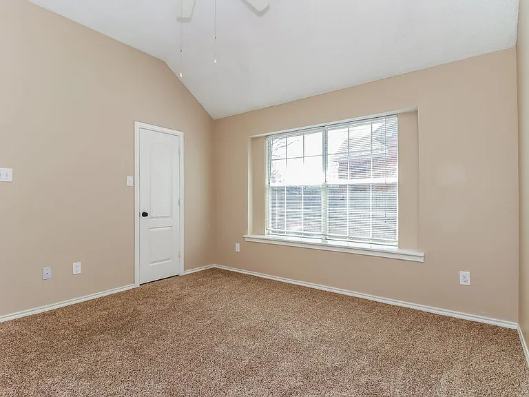 7728 Blossom Dr — Photo 11