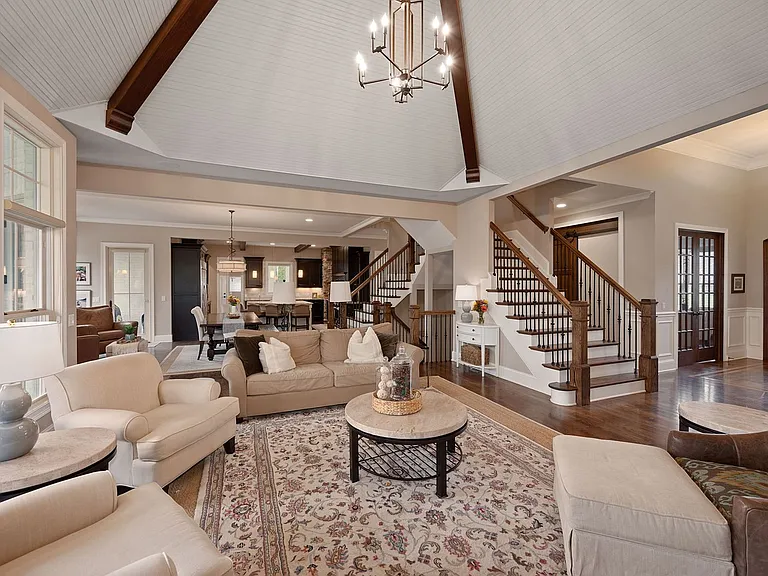 7715 Cathedral Hill Dr — Photo 16
