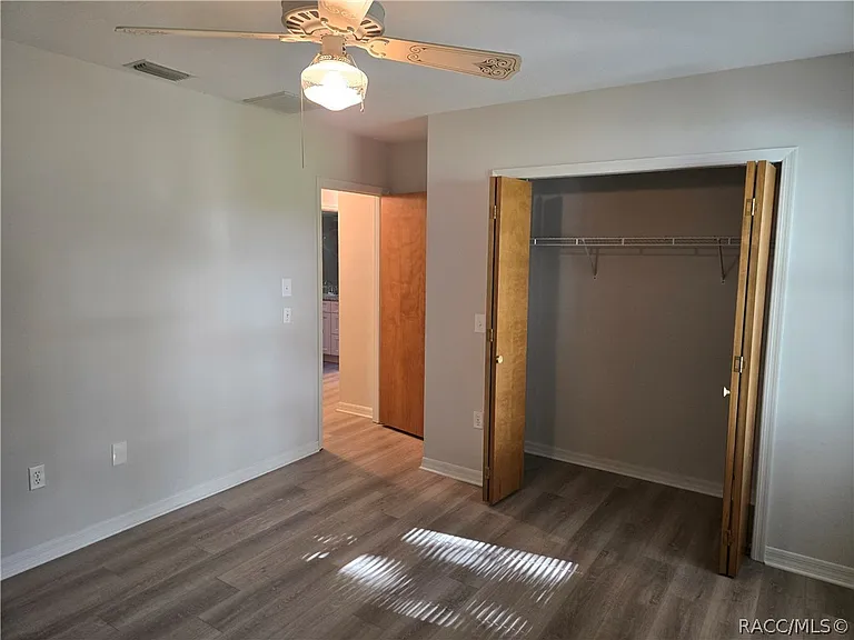 8288 W Barry Ct — Photo 33