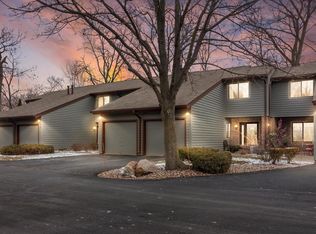 2915 Old Mill Dr, Racine, WI 53405