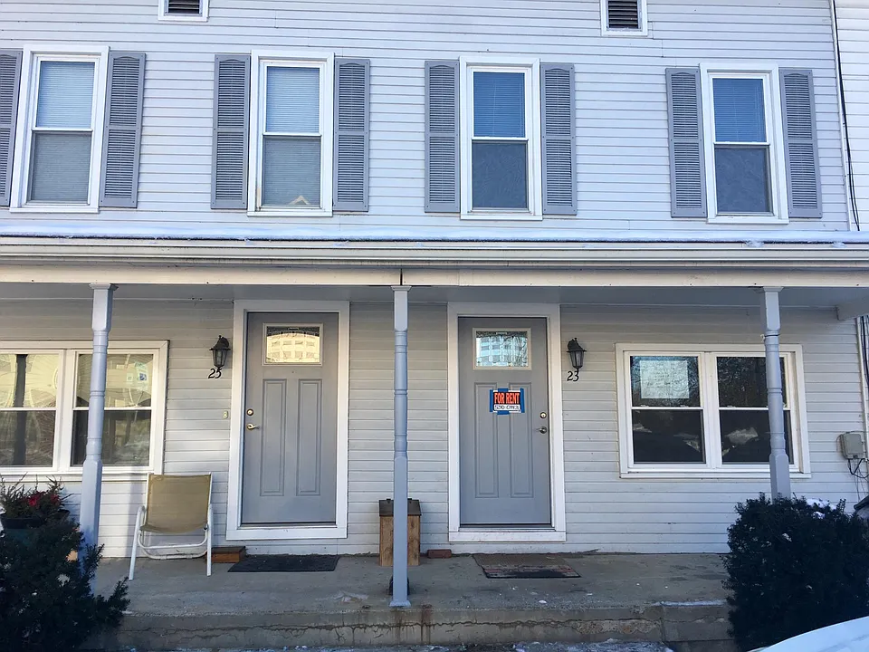 23 Kenneth Ave #23