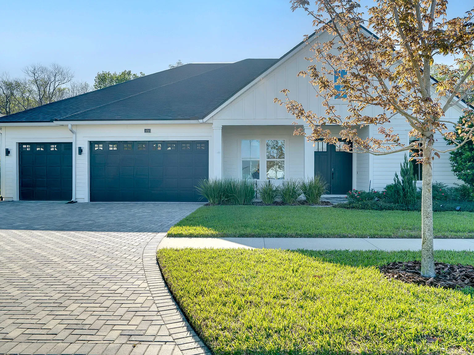 537 Windley Dr — Photo 2