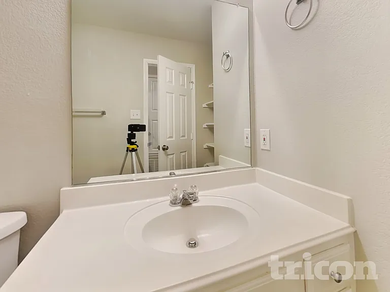 2705 Lynx Ln — Photo 13