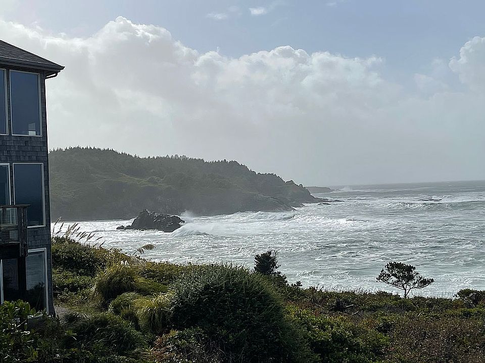 2nd image of 110 Fishing Rock Dr