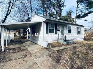 317 Cameron Rd, Saint Louis, MO 63137