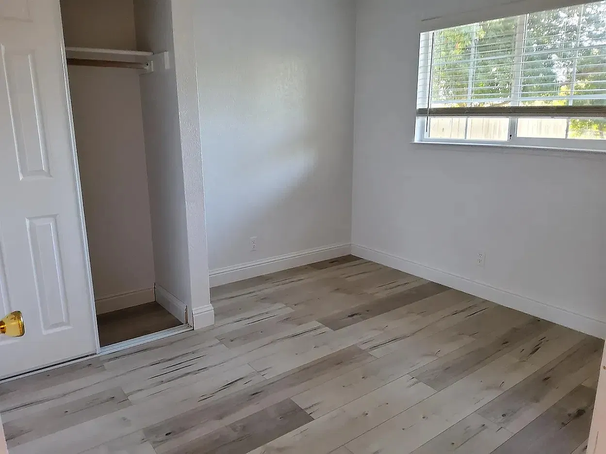 2 bed, 650 sqft, $1,295 — Photo 3