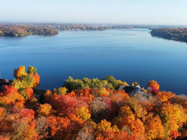 6460 Hawks Pointe Ln, Excelsior, MN 55331