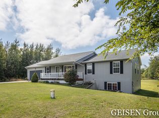 6979 Riverwood Dr, Belding, MI 48809