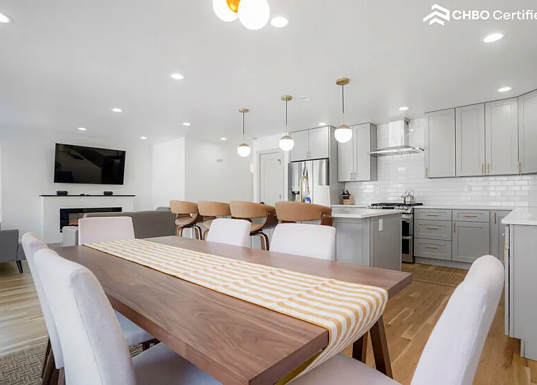 6083 S Sycamore St — Photo 15