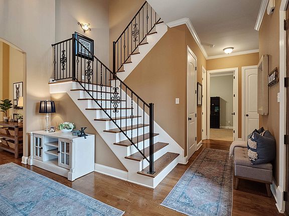 5th image of 1688 Tartan Ln