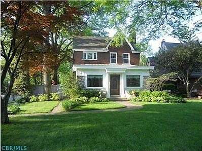 2635 E Broad St photo 1