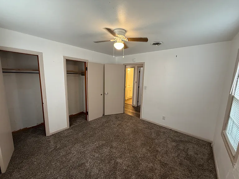 1009 S Wells St — Photo 5