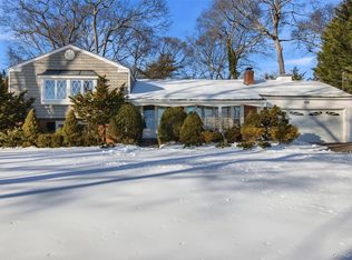 83 Woodlawn Avenue, East Moriches, NY 11940