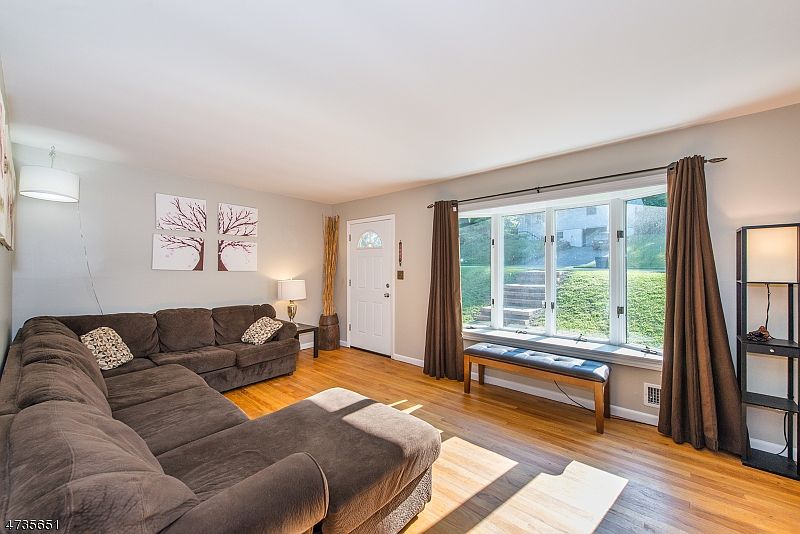 68 Hilltop Ter, Bloomingdale, NJ 07403 Zillow