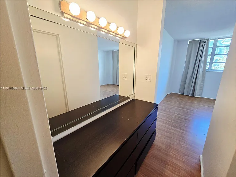 800 West Ave #528 — Photo 3