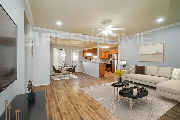 1106 Dogwood Ct — Photo 3