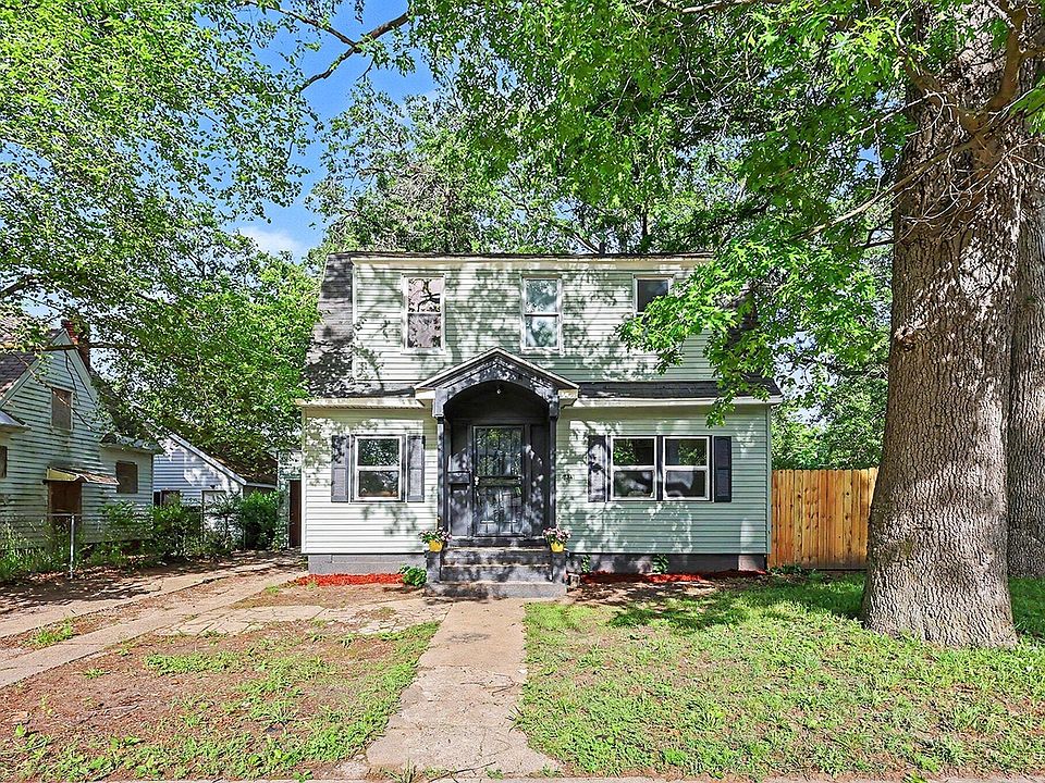 1st image of 2341 Howden St