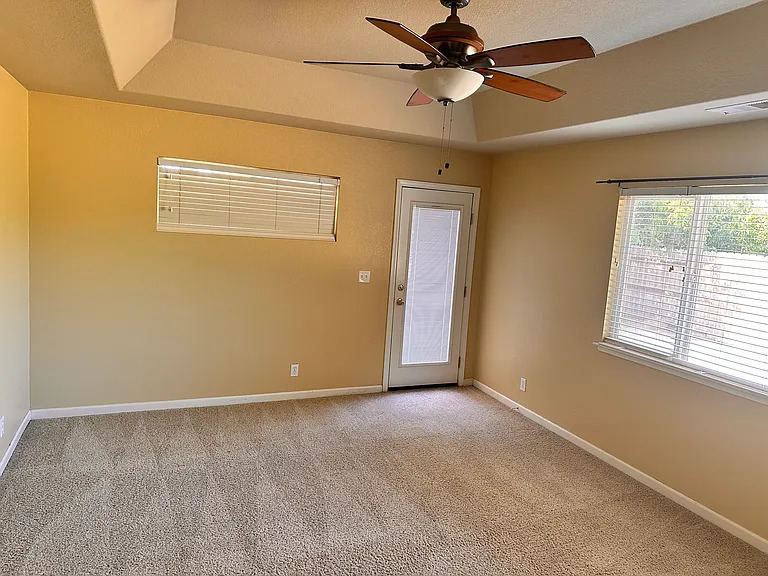 1218 Dog Leg Dr — Photo 9