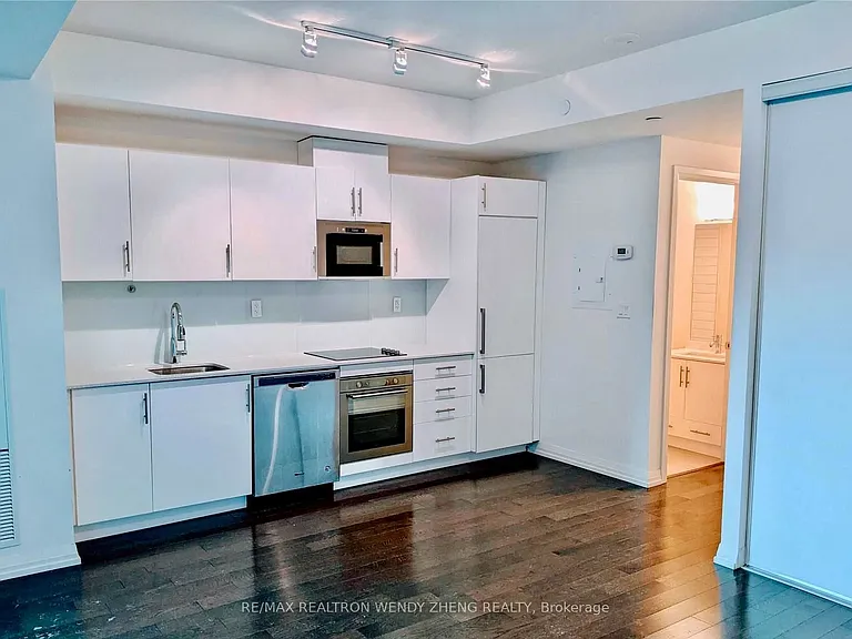 460 Adelaide St E #1219 — Photo 3