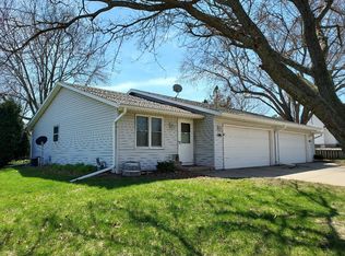 2985 W Point Rd, Green Bay, WI 54313