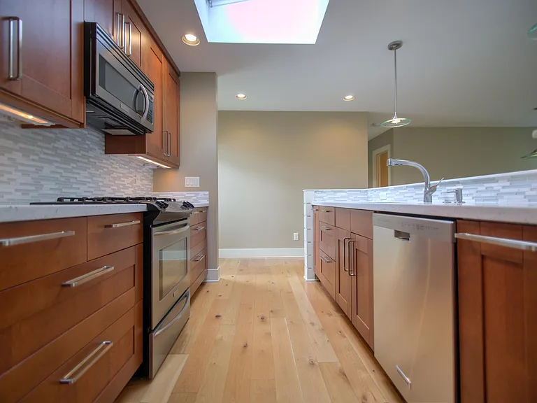 12980 NW Westlawn Ter — Photo 17