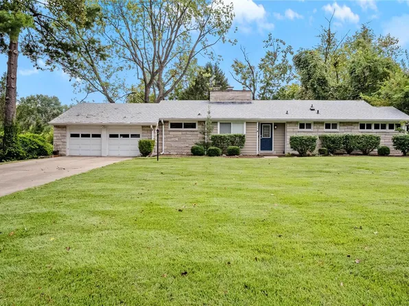 1124 Basswood Ln, Saint Louis, MO 63132