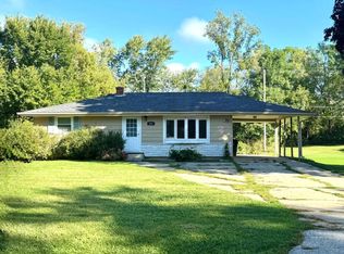 406 Oakhurst Ave, Union Grove, WI 53182