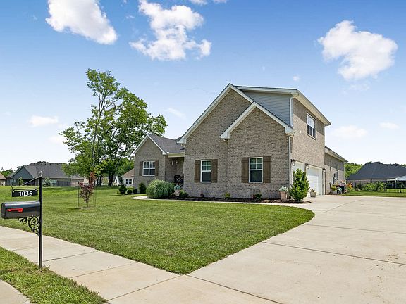 3rd image of 1035 Robert Lee Dr