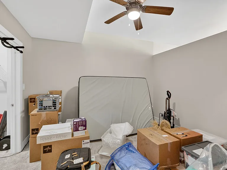 525 Kedzie St — Photo 81