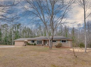 190 Gardenbrook Dr, Forest City, NC 28043