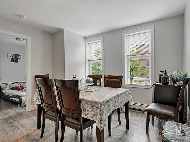148 Walnut St #3 — Photo 2