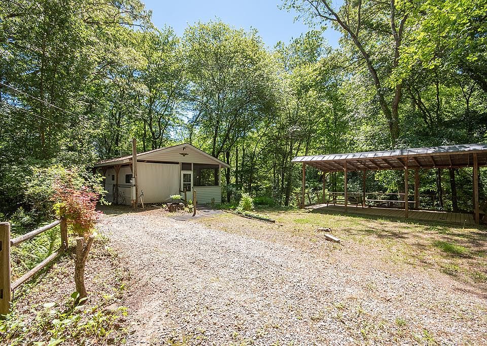 1st image of 31 Robin Rd