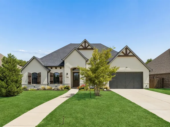 1048 Whisper Willows Dr, Fort Worth, TX 76052