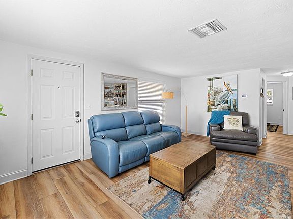 5th image of 704 69TH AVENUE W