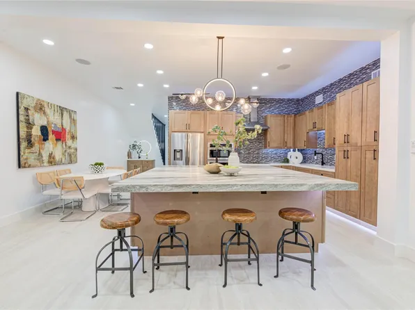 7517 Olympia Dr, Houston, TX 77063