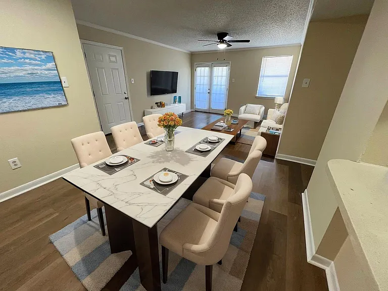 Tiger Den Apartments — Photo 25