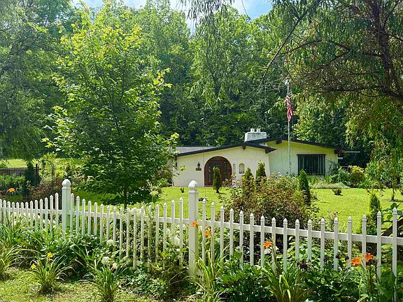 3rd image of 4371 County Road 31