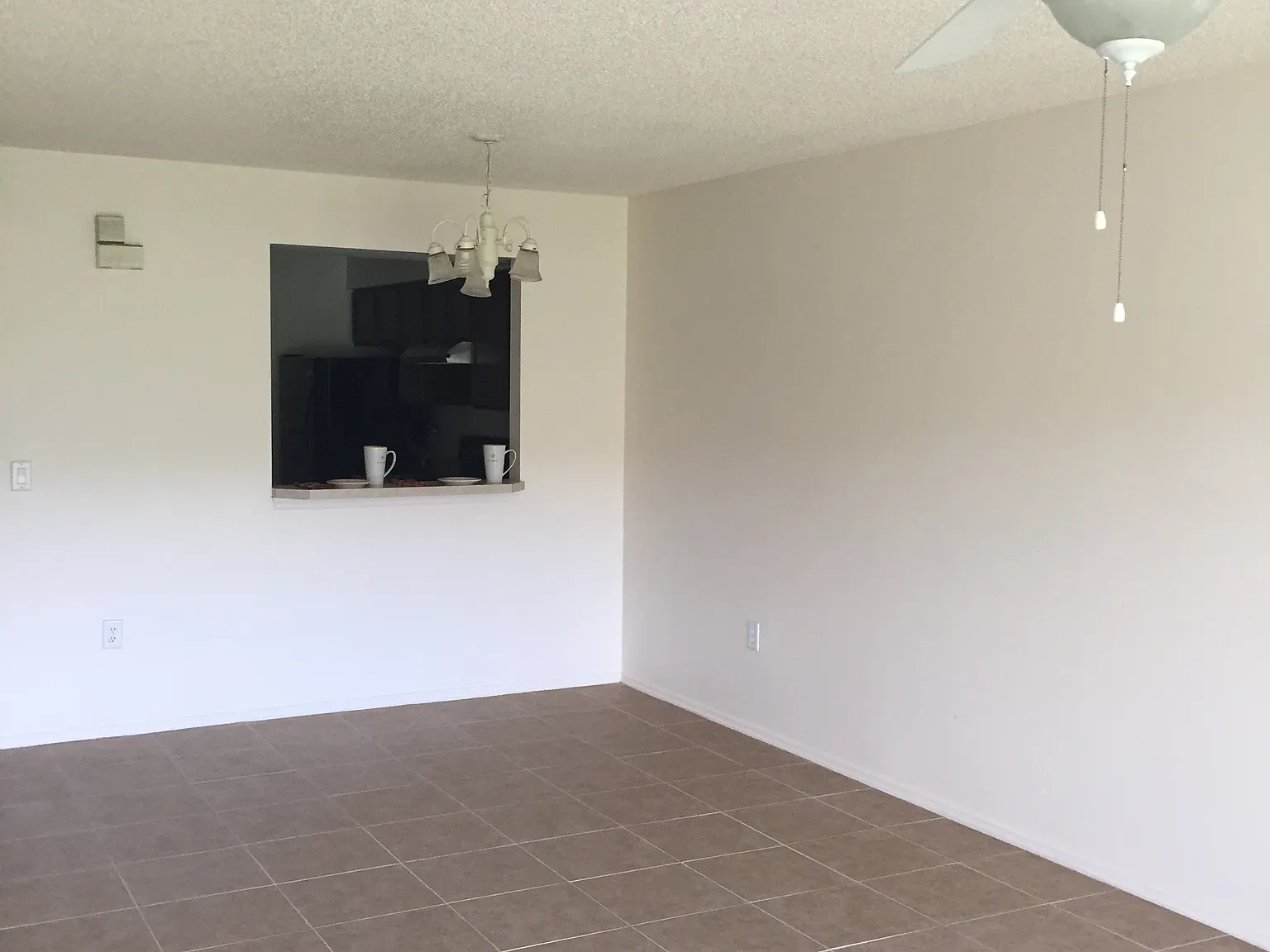 2 bed, 1013 sqft, $1,590 — Photo 4