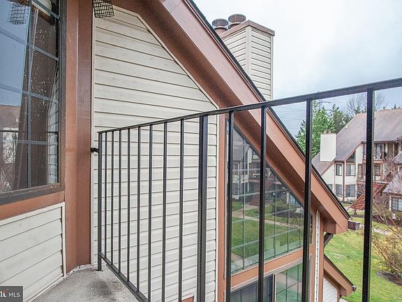 5th image of 6015 Curtier Dr #F