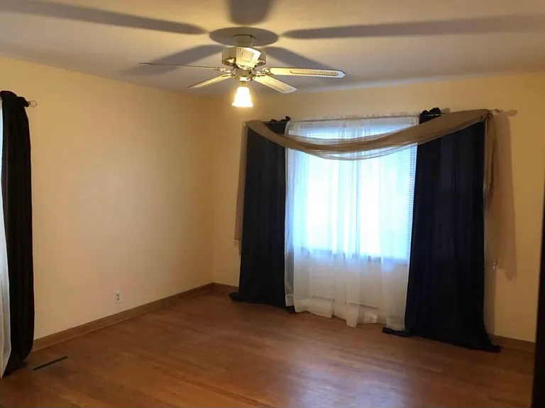 Bedroom #1