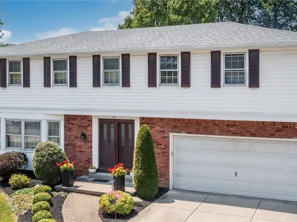 62 Heritage Rd W, Williamsville, NY 14221