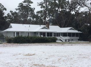 5 Parsons Ln, Savannah, GA 31411