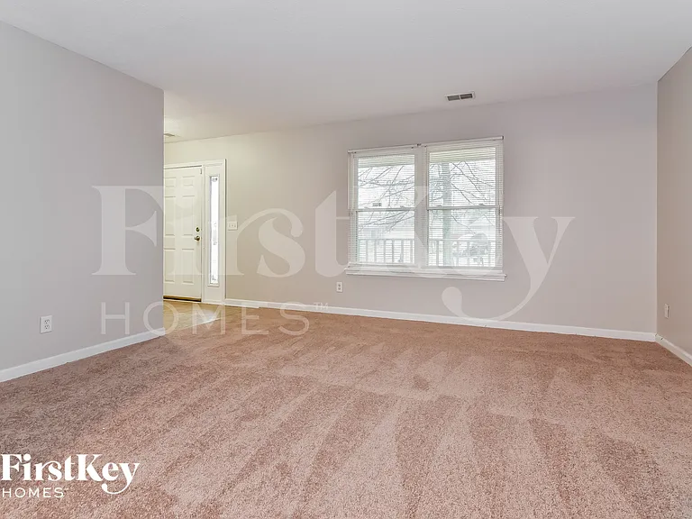 1116 Fontana Ct — Photo 4
