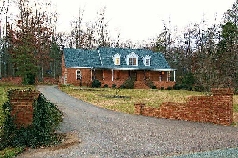 1st image of 236 Hixson Dr