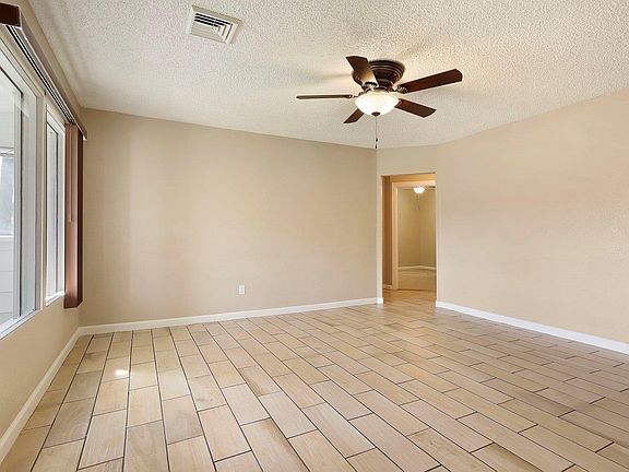 5th image of 319 N Lillian Ave